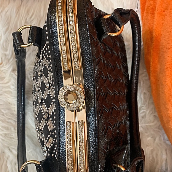 The Trend Setter Rhinestone Boutique Satchel! New! - Picture 9 of 9